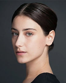 هازال کایا (Hazal Kaya)